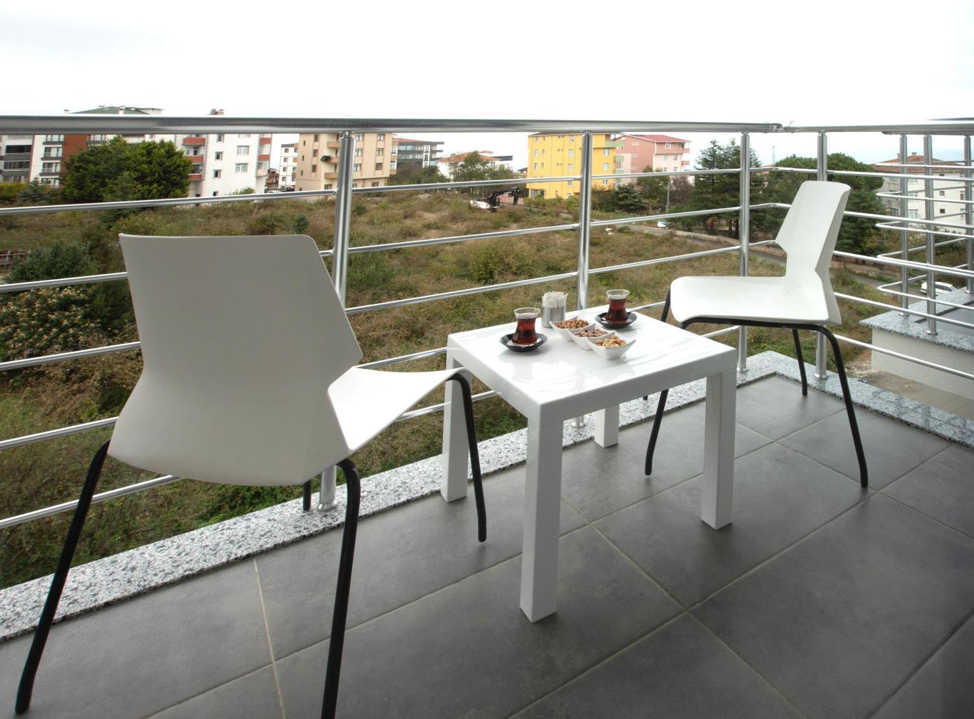 First Joy Hotel Trebizonda Exterior foto