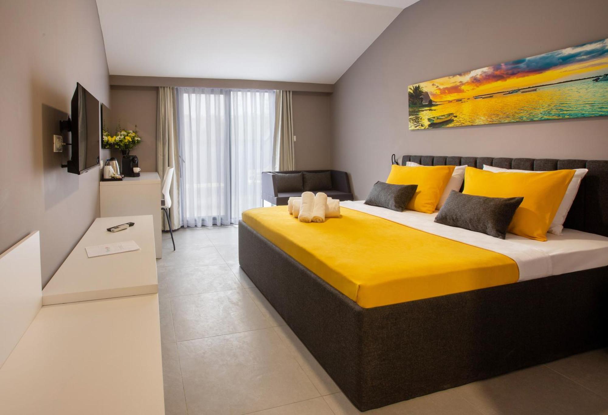 First Joy Hotel Trebizonda Exterior foto
