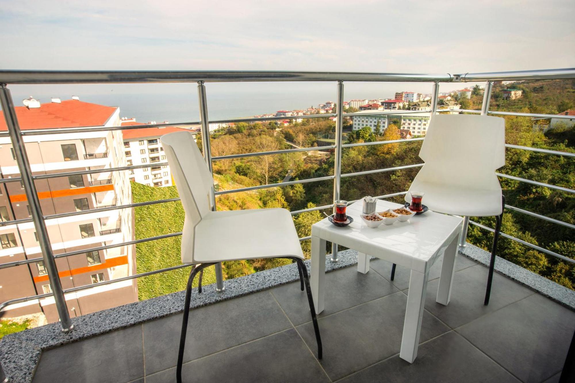 First Joy Hotel Trebizonda Exterior foto